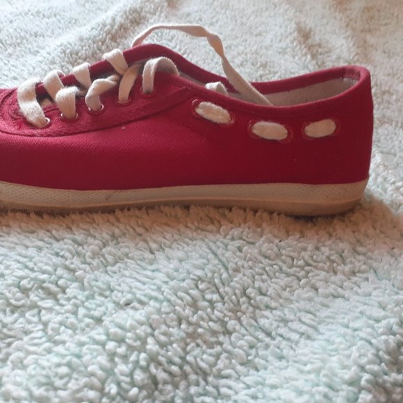 Flats - Picture 3 of 5